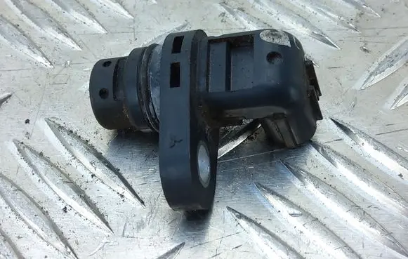 Mazda 3 II Crankshaft position sensor J5T30471 ZJ010121