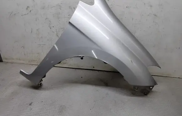 Honda FR-V Fender