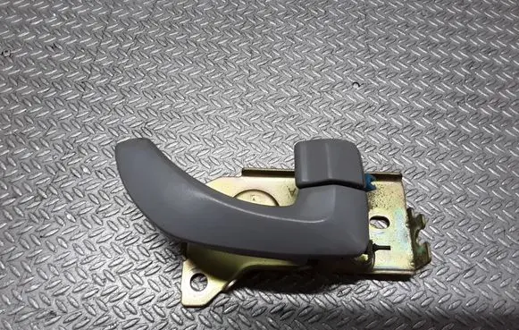 KIA Sorento Front door interior handle