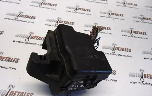 Toyota Previa (XR30, XR40) II Fuse module