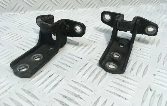 Mitsubishi Pajero Front door hinges set GE2 / GF2