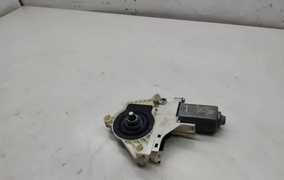 Seat Alhambra (Mk2) Front door window regulator motor 8K0959462B