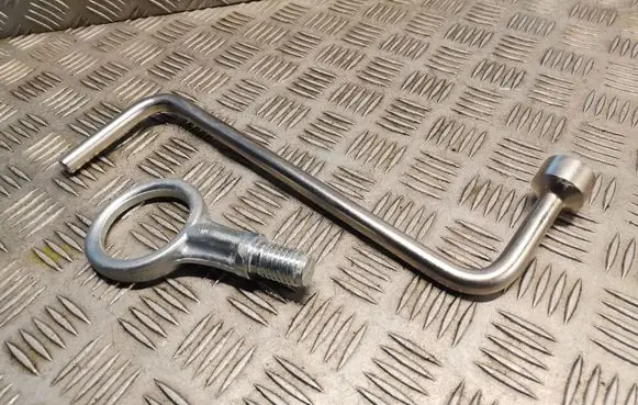 Land Rover Range Rover Sport L494 Wheel nut wrench 
