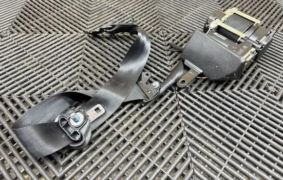 Volvo XC90 Front seatbelt P39844552