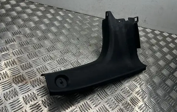 Skoda Octavia Mk2 (1Z) (D) pillar trim (bottom) 1Z9868226