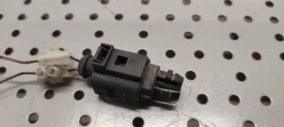Audi A6 S6 C5 4B Outside/exterior temperature sensor 8Z0820535