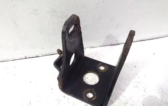 Toyota Corolla E120 E130 Gearbox mounting bracket