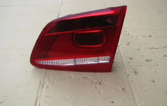 Volkswagen PASSAT B7 Tailgate rear/tail lights 3AE945094E