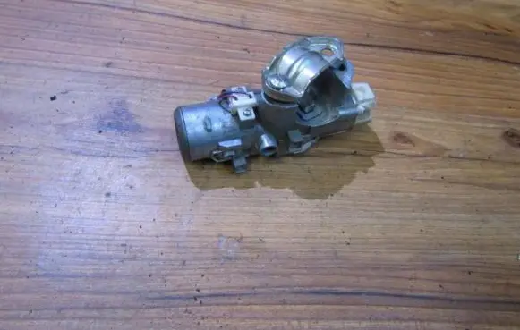 Subaru Impreza III Ignition lock contact 