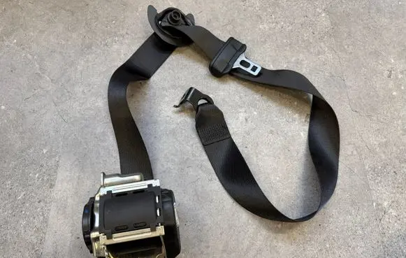 Mercedes-Benz Vito Viano W447 Front seatbelt