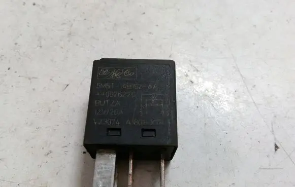 Ford Focus Other relay 5M5T14B192AA