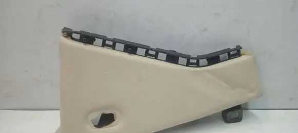 Maserati Ghibli (B) pillar trim (top) 670011412
