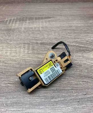 Opel Vectra C Airbag deployment crash/impact sensor 13256901