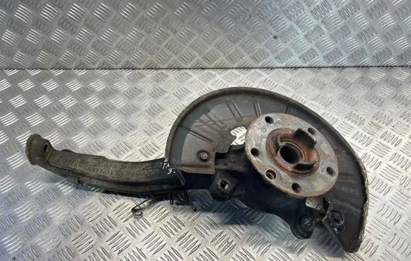 Front wheel hub