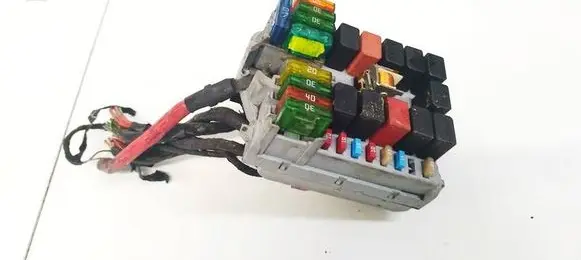 Iveco Daily 30.8 - 9 Fuse box set 69501171