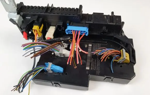 Mercedes-Benz E W212 Comfort/convenience module 2129015001 2129004901 2129024301