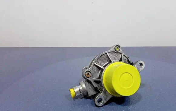 Renault Trafic II (X83) Vacuum pump 8200797164