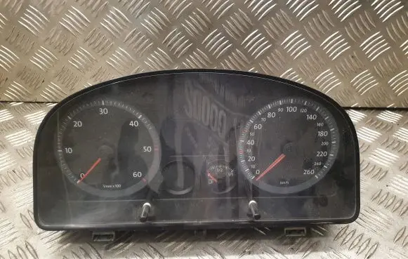 Volkswagen Caddy Speedometer (instrument cluster) V0003000