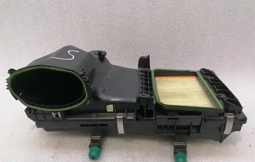 Mercedes-Benz S W222 Air filter box A6540900001