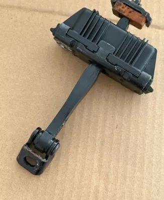 BMW 3 E90 E91 Front door check strap stopper 7176807