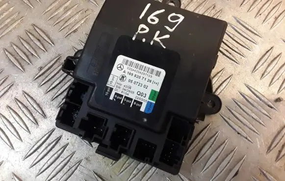 Mercedes-Benz A W169 Door control unit/module 1698207126 A1698207126