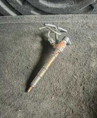 Volkswagen Golf VI Fuel injector 03L130277B