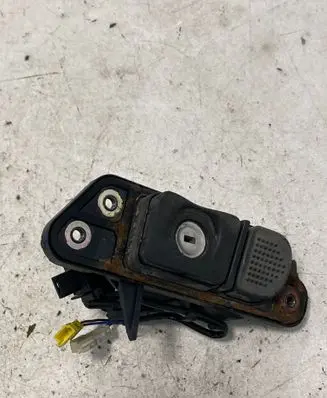 Mercedes-Benz S W220 Tailgate opening switch