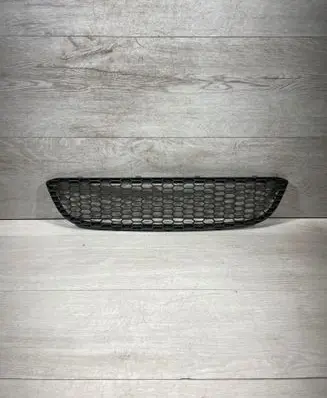 BMW 1 E81 E87 Front bumper lower grill 7906809