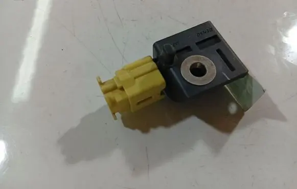 Honda FR-V Airbag deployment crash/impact sensor 77970SFEB110M2