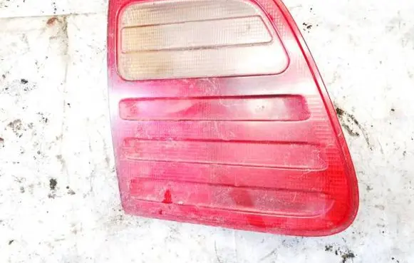 Tailgate rear/tail lights