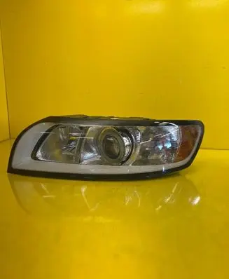 Volvo S40 Headlight/headlamp 31299583