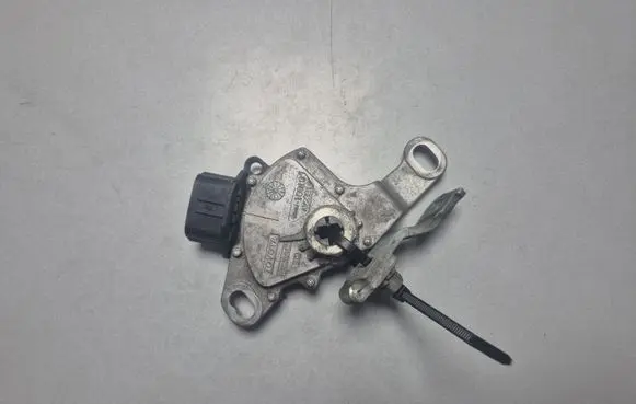Toyota RAV 4 (XA50) Gear selector 8945110010