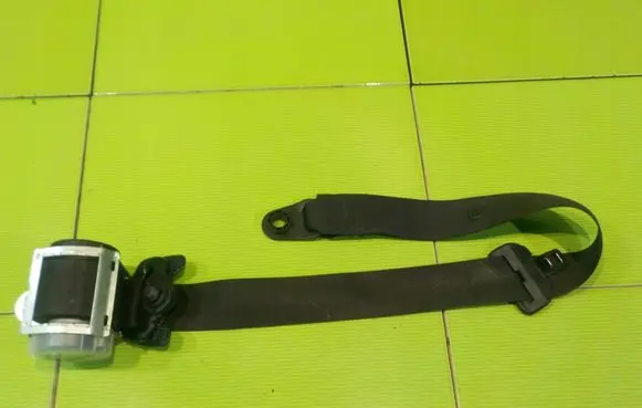 Land Rover Discovery 3 - LR3 Front seatbelt PRZOD 7AB3 602276700C