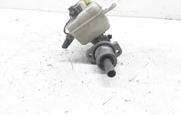 Skoda Fabia Mk1 (6Y) Master brake cylinder