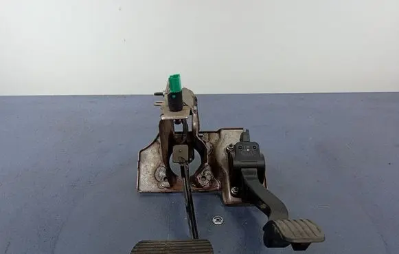 Citroen C4 I Accelerator throttle pedal 