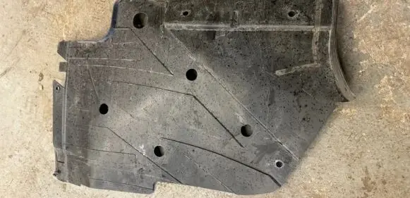 BMW M4 F82 F83 Pickup box liner 8062222