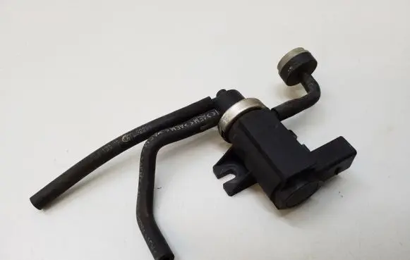 Volkswagen Touareg I Turbo solenoid valve 1J0906627 22903