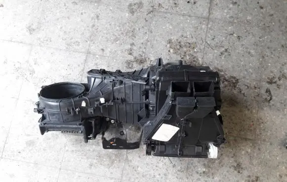 Volkswagen Golf V Interior heater climate box assembly 1k1820307n