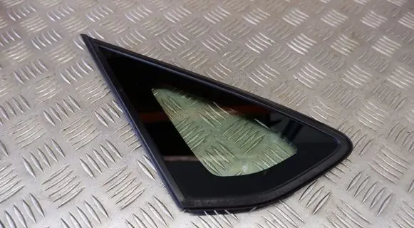 Toyota Prius (XW20) Front door vent window glass four-door 6211047010 6211047011