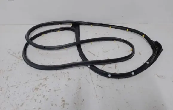 Nissan Micra K14 Rubber seal rear door 828305FA0A