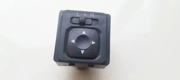 Mitsubishi Space Wagon Wing mirror switch mr190956