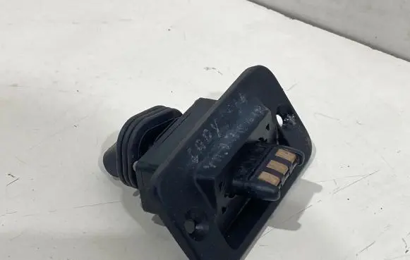 Volkswagen Caddy Front door sensor 10400167310