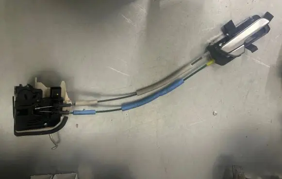 KIA Picanto Front door lock A045777
