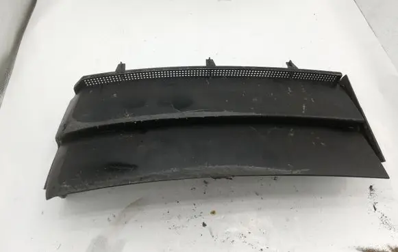 Land Rover Range Rover L322 Fender grill 51137026900 7026900