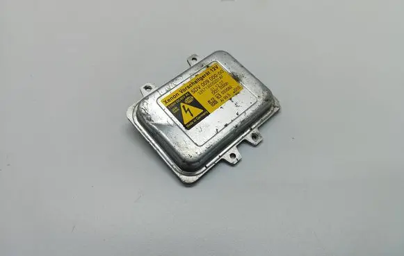 BMW 5 E60 E61 Headlight ballast module Xenon 5DV00900000 335713000201AF 033582