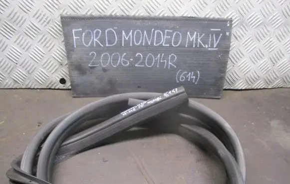 Ford Mondeo MK IV Front door rubber seal 