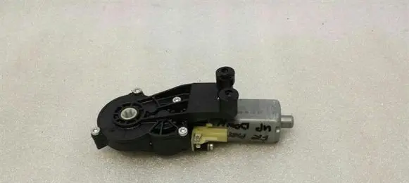 Mercedes-Benz GLK (X204) Seat adjustment motor 82322775
