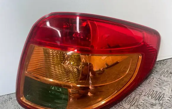 Suzuki SX4 Rear/tail lights 220-59181