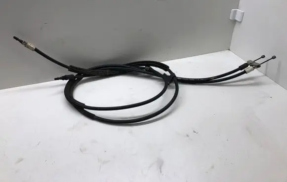 Volvo V40 Hand brake release cable 31362965