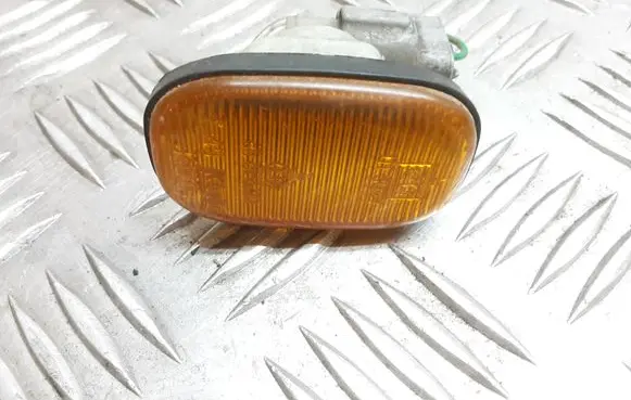 Toyota Avensis Verso Front fender indicator light 6R019461